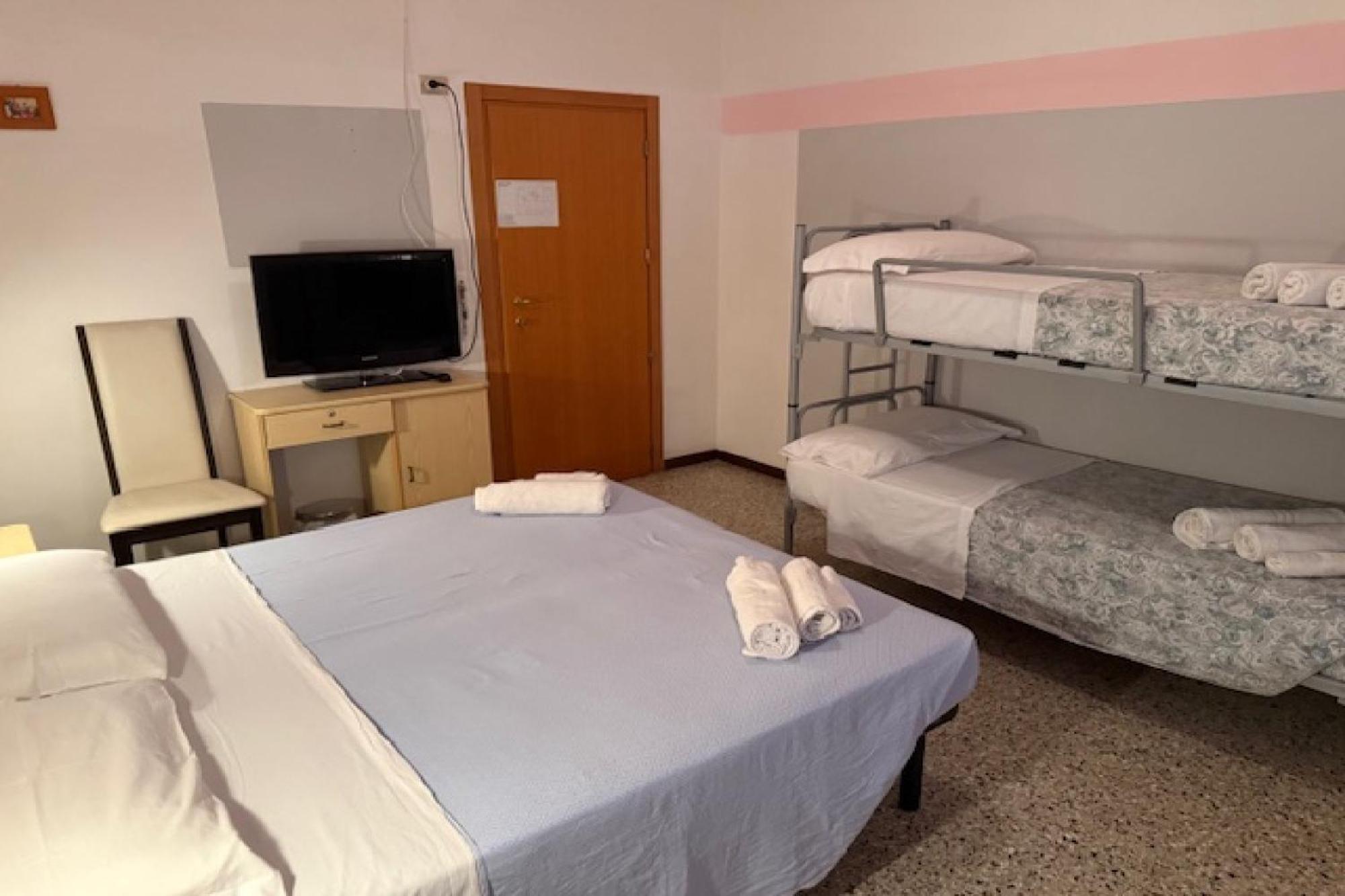 Hotel Nives Rimini Buitenkant foto