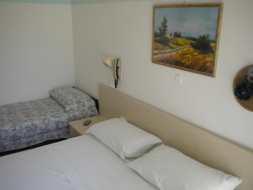 Hotel Nives Rimini Kamer foto
